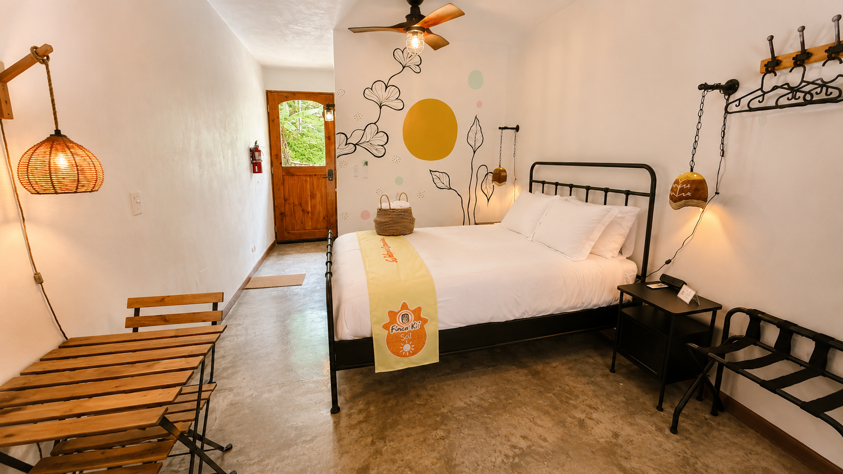 Sol guest room at Finca Ki’