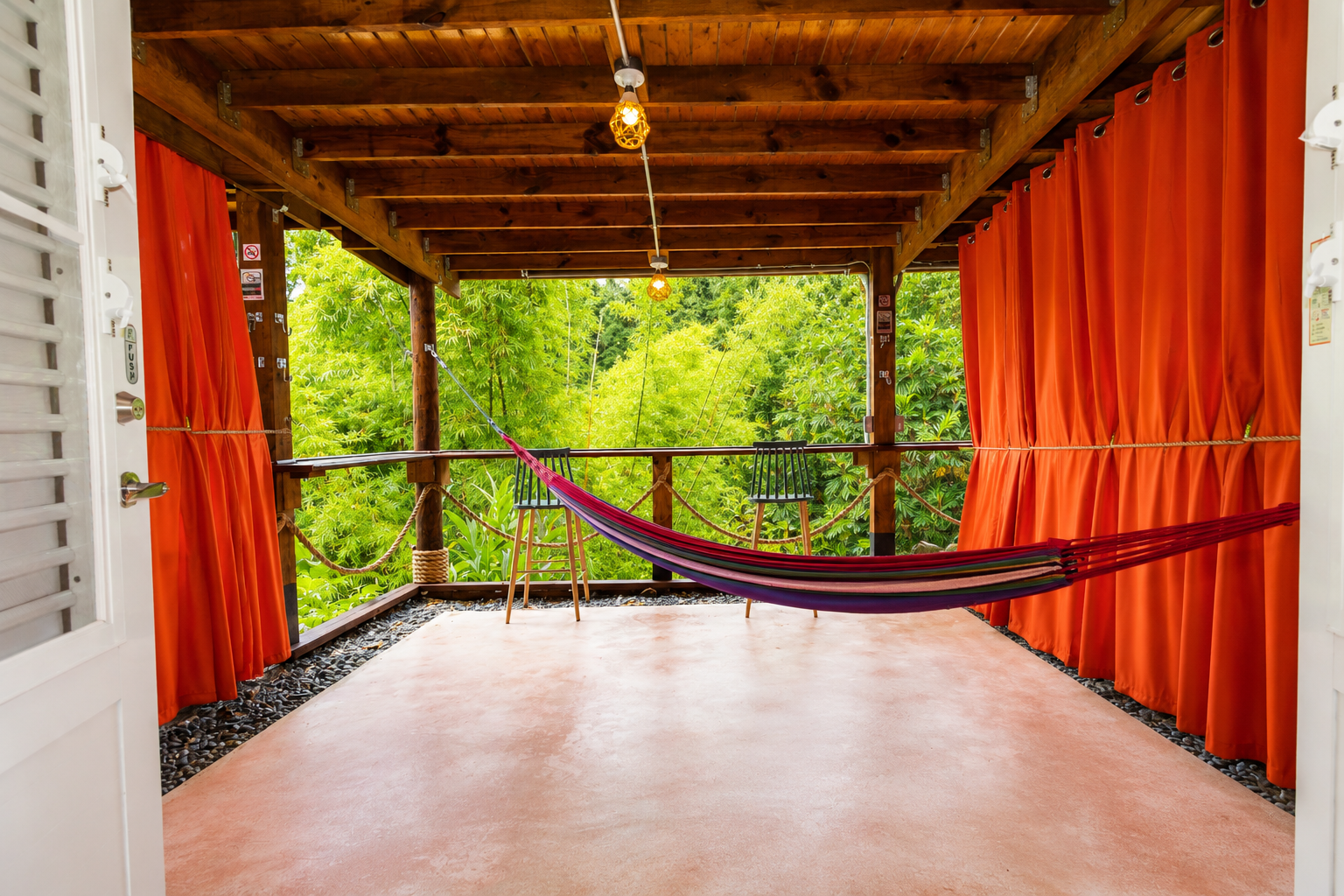 Tierra guest room at Finca Ki’